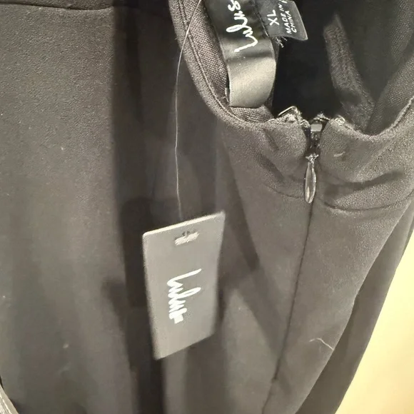 Lulu's Black strapped  Maxi Dress - Picture 6 of 8